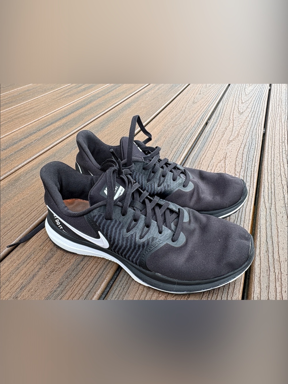 Nike Black and White Men's Athletic Running Shoes